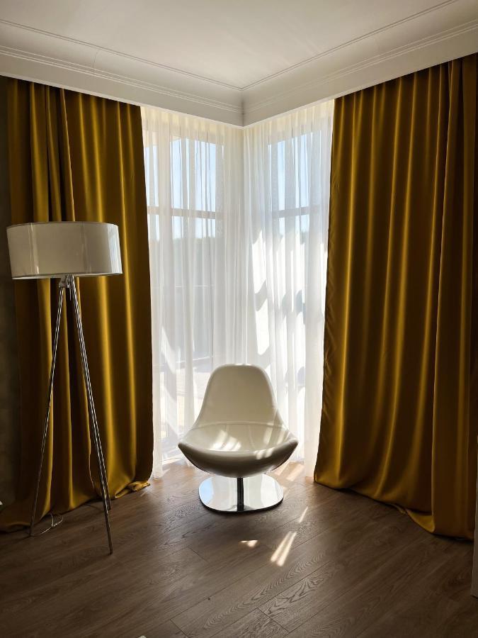 Hotel Kristoff Łaszków Exteriör bild