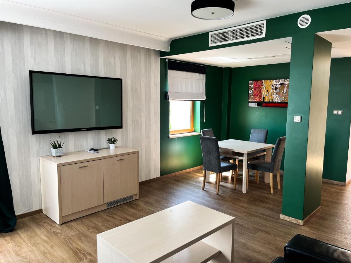 Hotel Kristoff Łaszków Exteriör bild